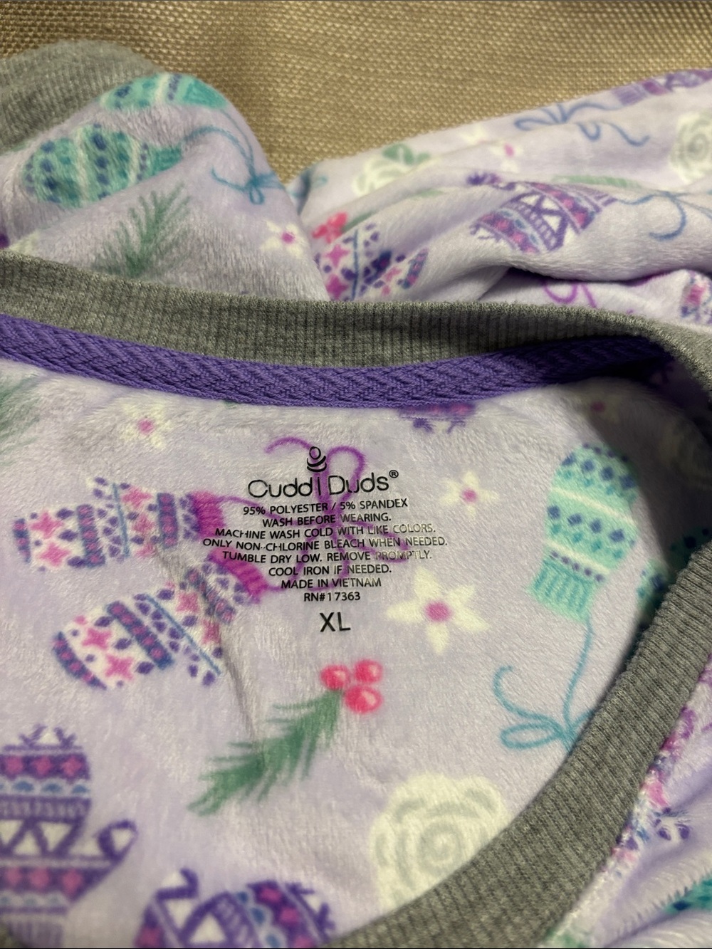 Cuddl Duds Crystal Fleece Pajama Set - Picture 9 of 10